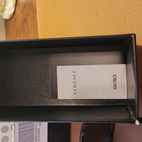 Versace sunglasses NWT - Picture 6 of 7